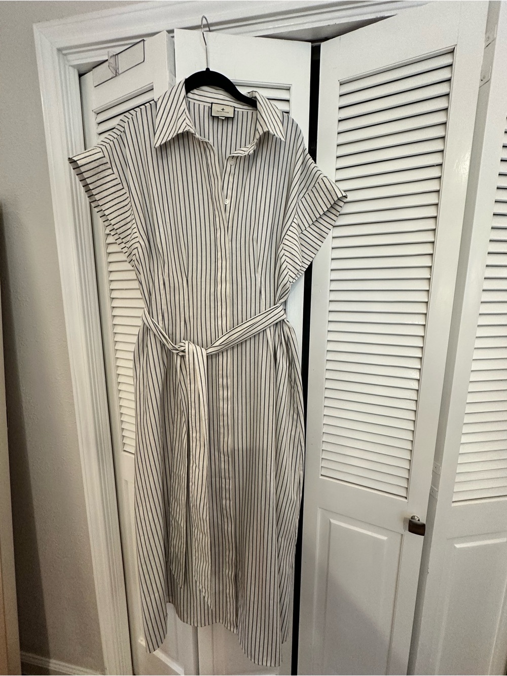 Tuckernuck Linen Stripe Callie Dress Striped Tie-Waist Maxi Dress - White/Black - Picture 2 of 5